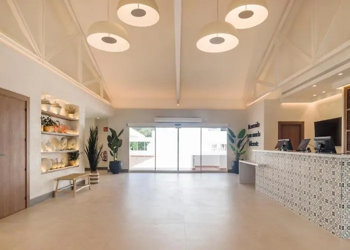 Aparthotel Ilunion Menorca Cala Galdana (Menorca)