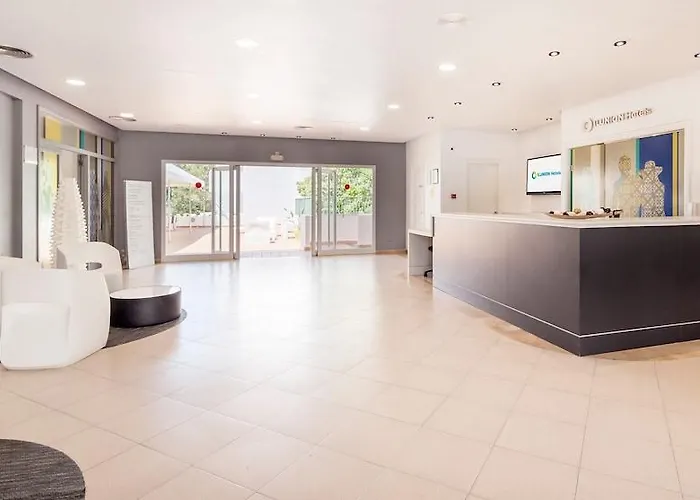 Ilunion Menorca Aparthotel Cala Galdana (Menorca)