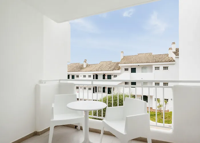 Aparthotel Ilunion Menorca Cala Galdana (Menorca)