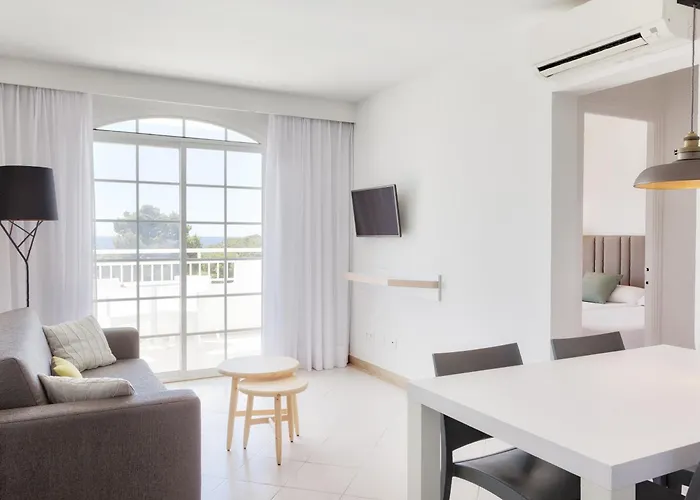 Ilunion Menorca Aparthotel