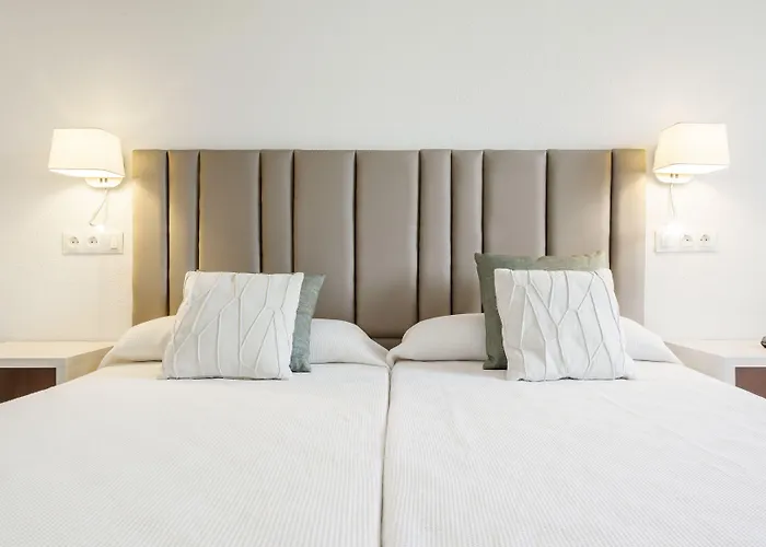 Appart hôtel Ilunion Menorca Cala Galdana (Menorca)