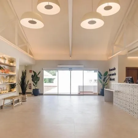 Appart hôtel Ilunion Menorca Cala Galdana (Menorca)